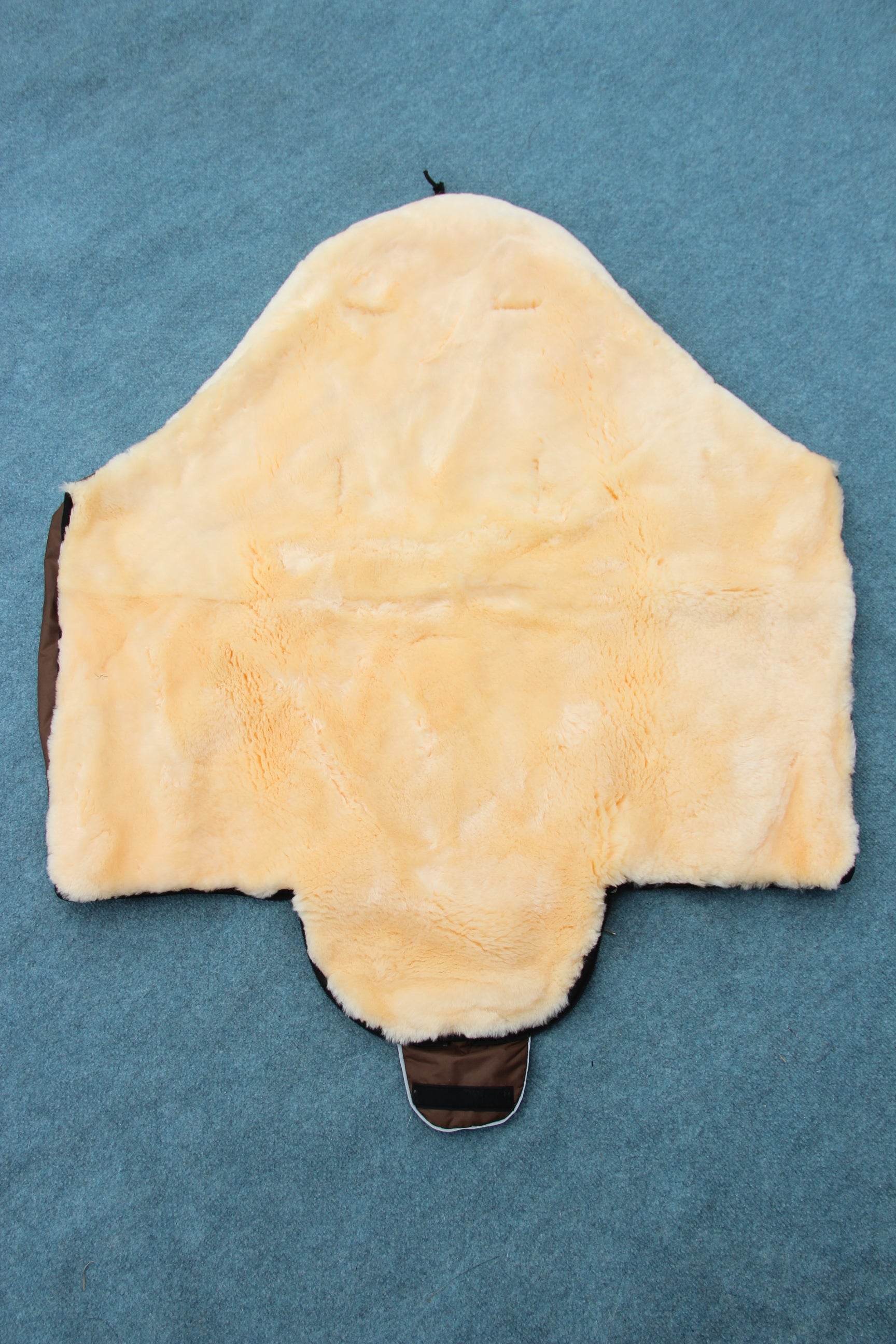 Premium Baby- Kinderwagenfußsack mit Lammfell (Champagner-Gold, Olive, Schlamm, Anthrazit, Dunkelblau oder Schwarz)