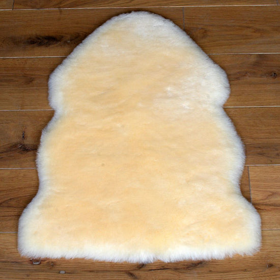 Baby-Lammfell medizinisch als Kinderwageneinlage