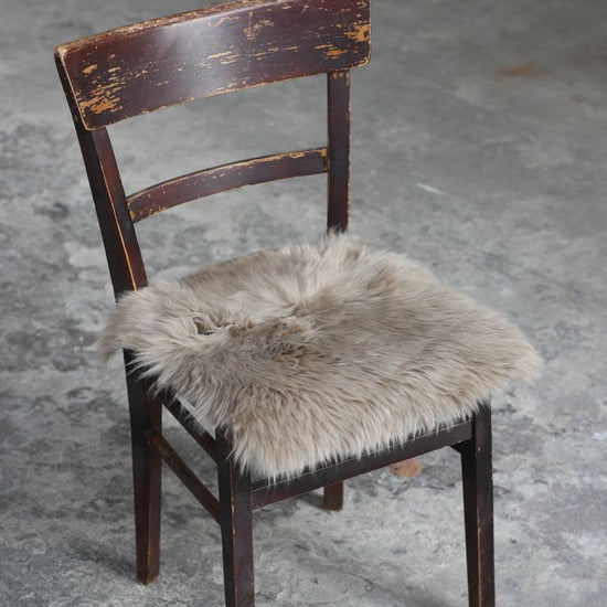 Lammfell Sitzauflage Eckig Taupe