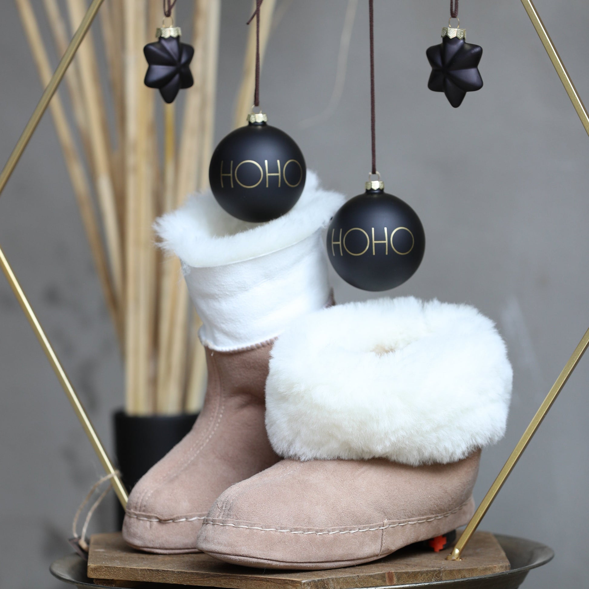 Lammfell Hausschuh  Ruven l Braun mit Ledersohle l Gr. 38-47