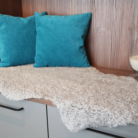 Lammfell Curly - Platin - (geschoren gelockt hellgrau)