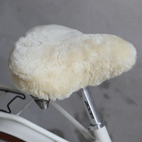 Fahrradsattelbezug aus Lammfell Beige