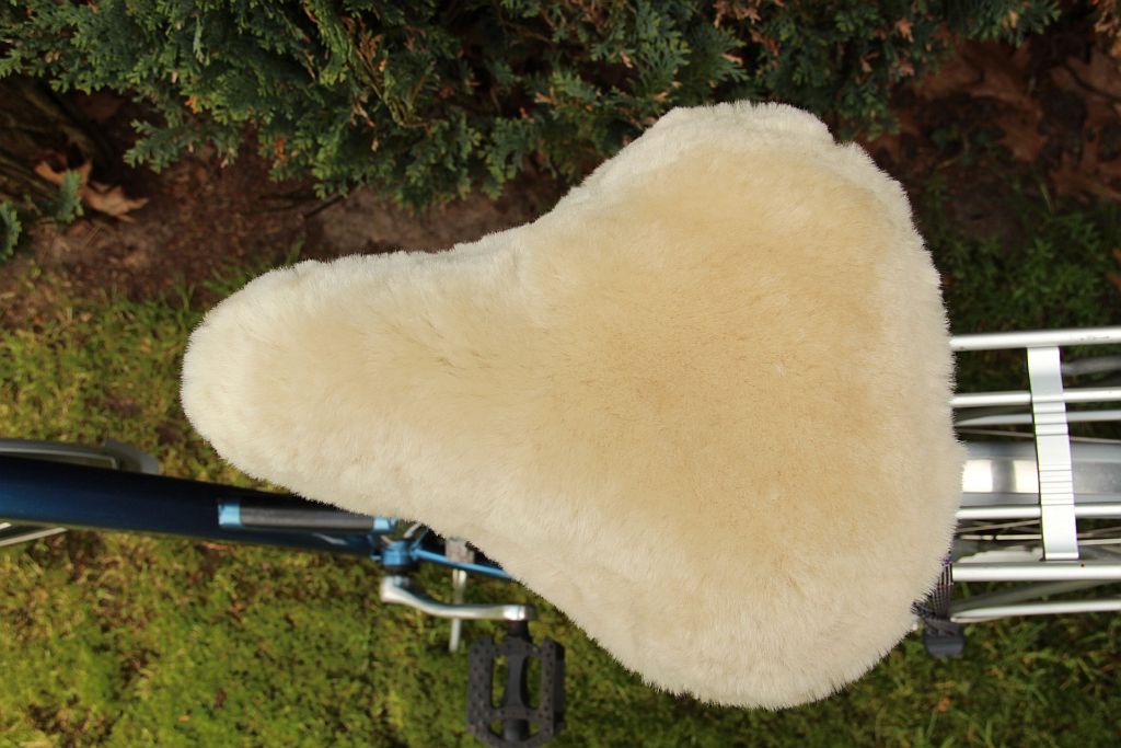 Fahrradsattelbezug aus Lammfell Beige