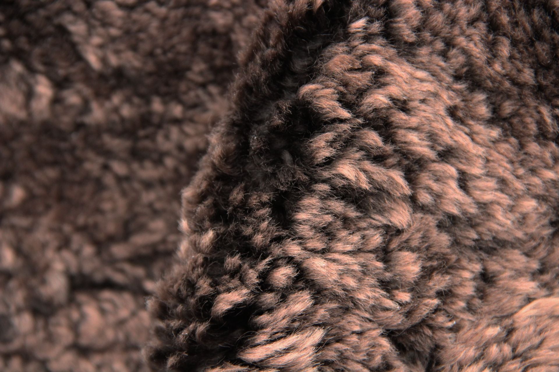 Lammfell Curly -  Mocca - (geschoren gelockt braun)