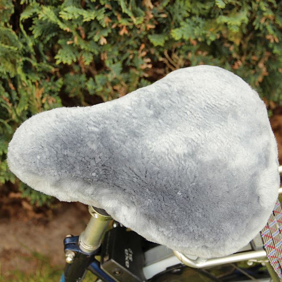 Fahrradsattelbezug aus Lammfell Silber