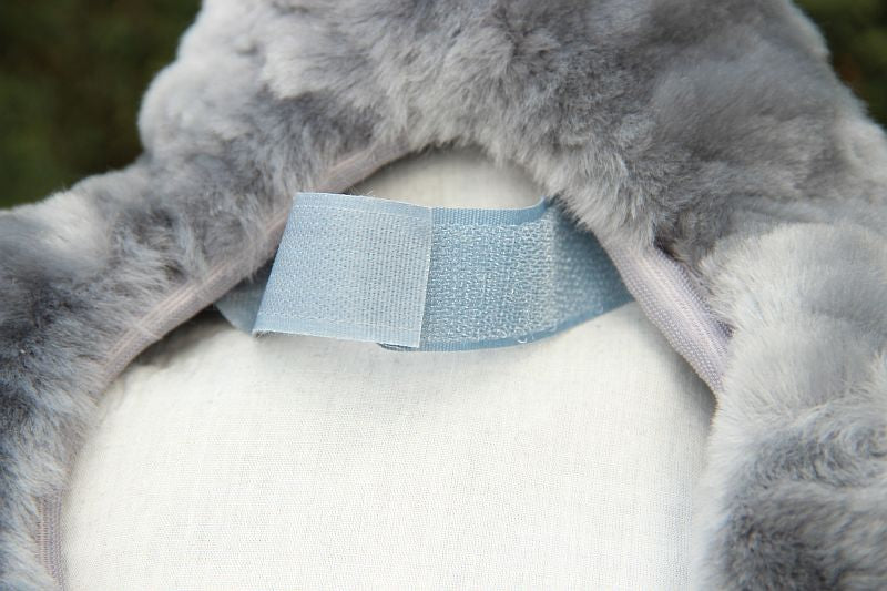 Fahrradsattelbezug aus Lammfell Silber