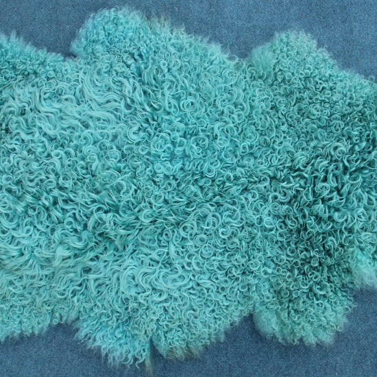 Gotland Schaffell Türkis gefärbt (184)