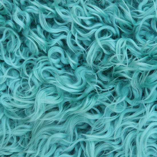 Gotland Schaffell Türkis gefärbt (184)