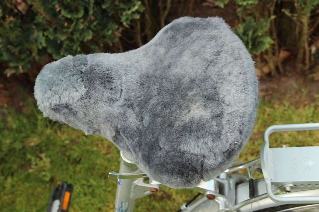 Fahrradsattelbezug aus Lammfell Anthrazit