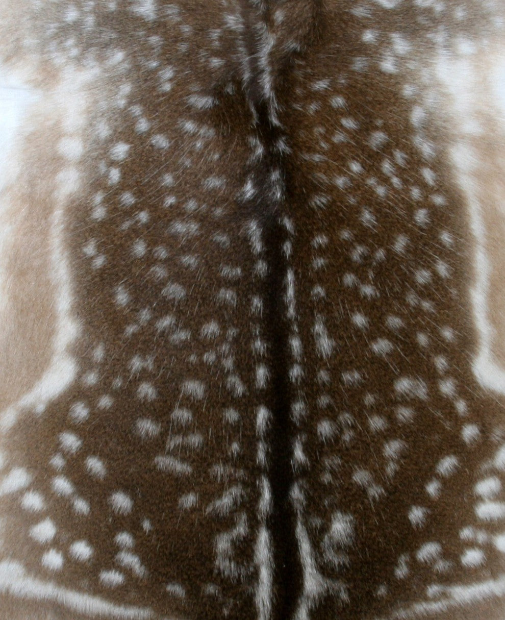 Damhirschdecke Hirschdecke Hirschfell gepunktet Winterfell