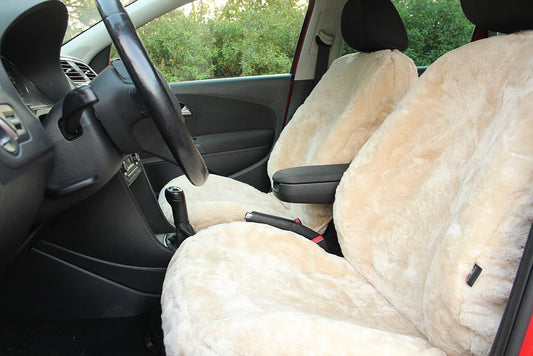 Premium Autofell mit Airbagnaht im Sitz (Beige)