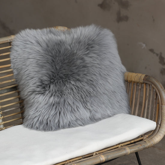 Lammfell Kissen Grau