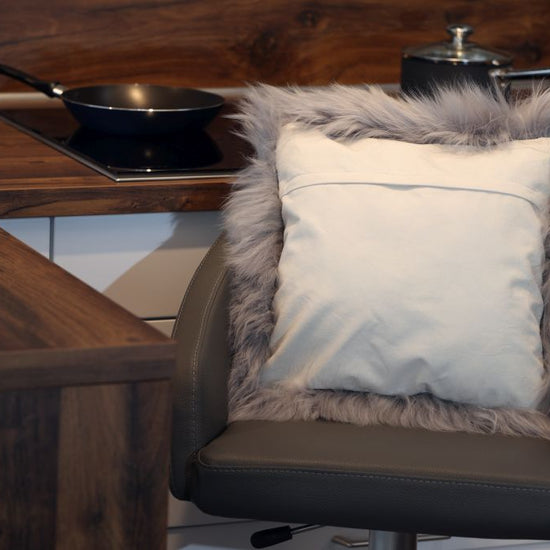 Lammfell Kissen Grau