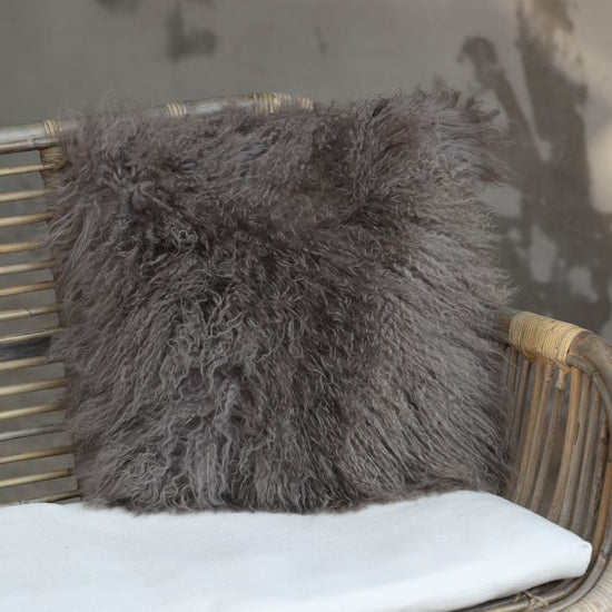 Tibet Lammfellkissen Stone