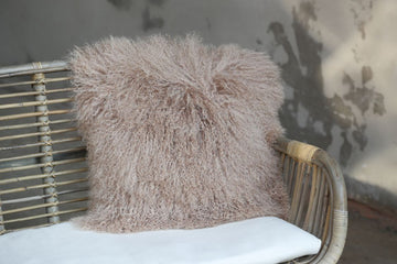 Tibet Lammfellkissen Taupe