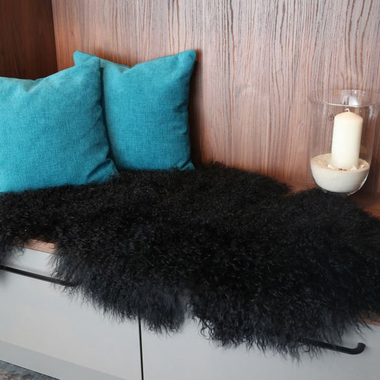 Tibet Schaffell wie Gotland schwarz gefärbt