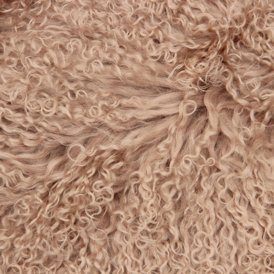 Tibet Schaffell wie Gotland taupe gefärbt
