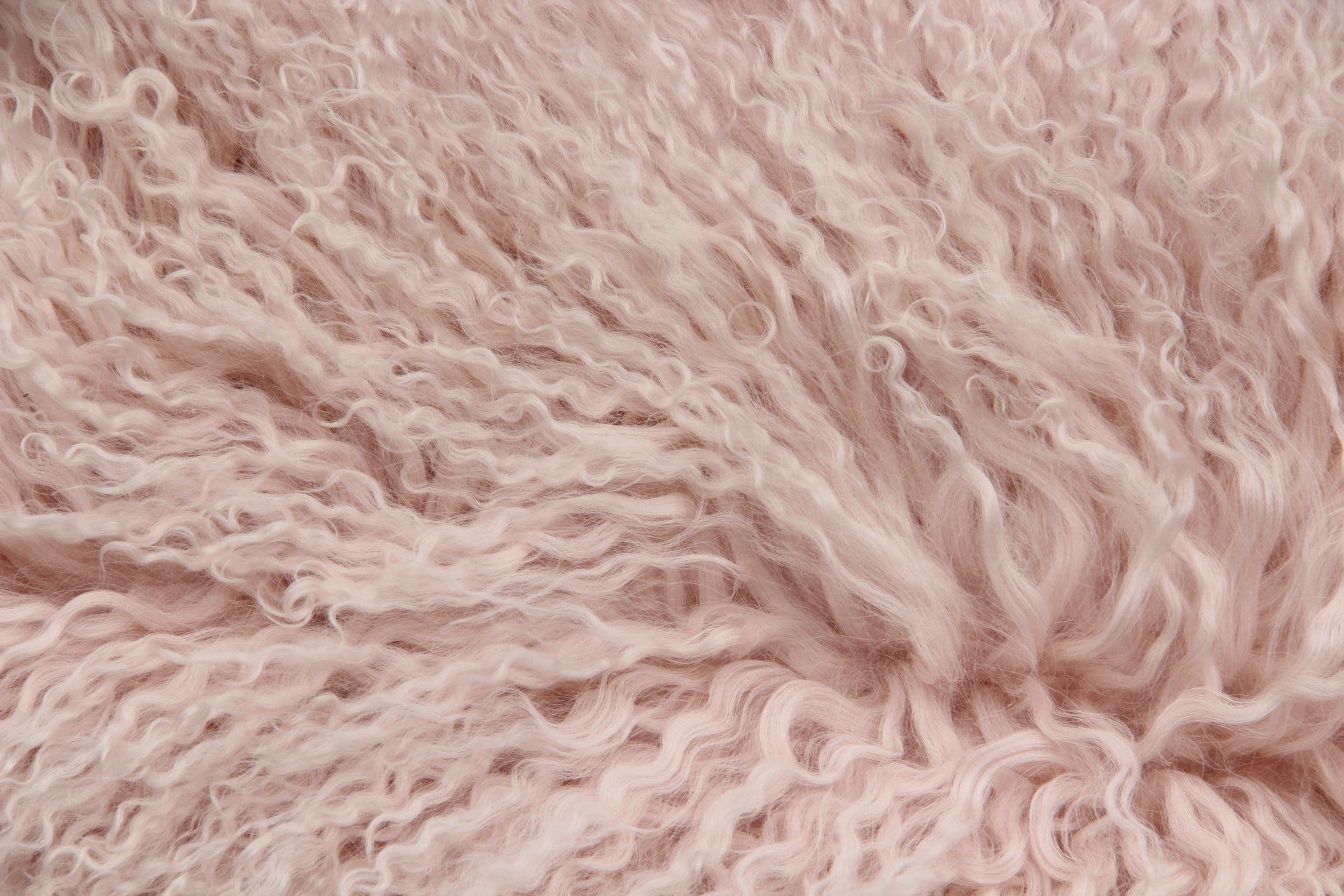 Tibet Schaffell wie Gotland rose gefärbt