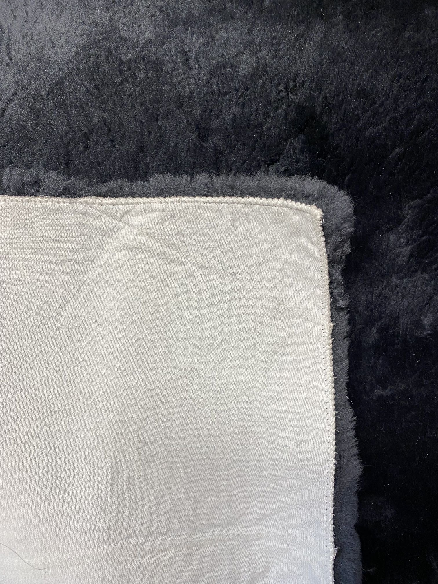 Lammfell Tafel / Teppich (Beige, Silber oder Anthrazit geschoren)