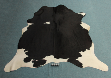 Kuhfell Schwarz Weiß gepunktet (3290)