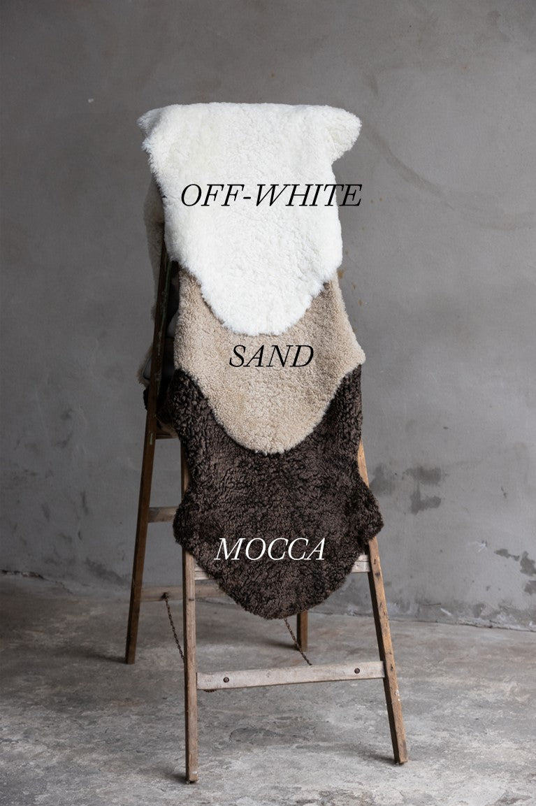 Lammfell Curly - OFF-White- (geschoren gelockt)