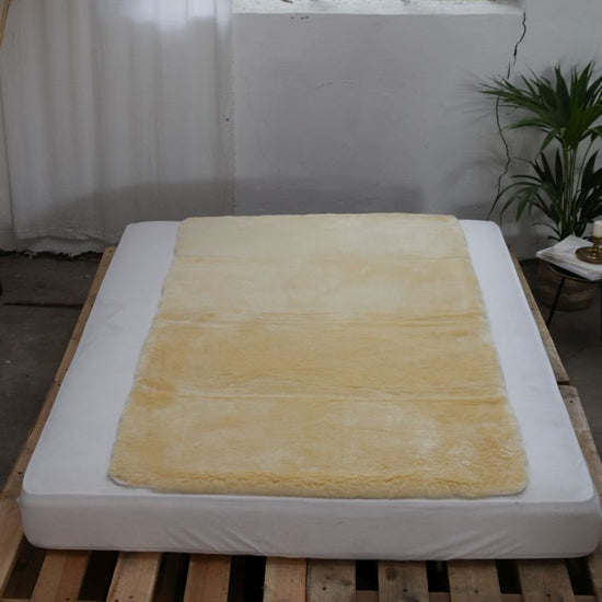 Lammfelldecke 80 x 160 cm  Bettauflage Lammfellunterbett