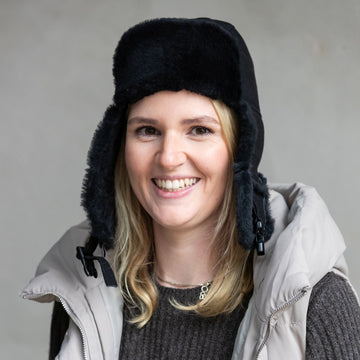 Mütze aus Lammfell schwarz