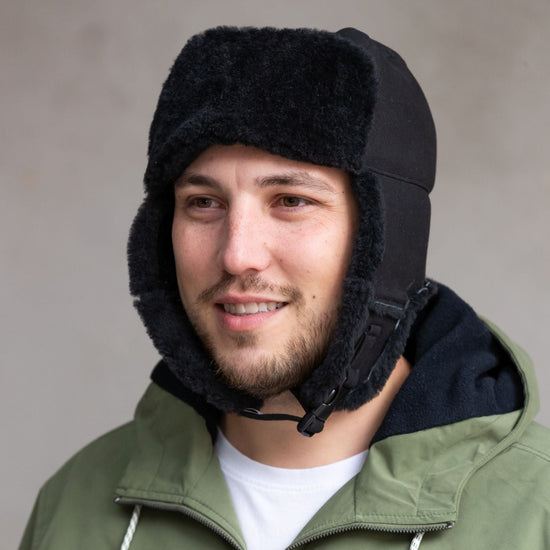 Mütze aus Lammfell schwarz