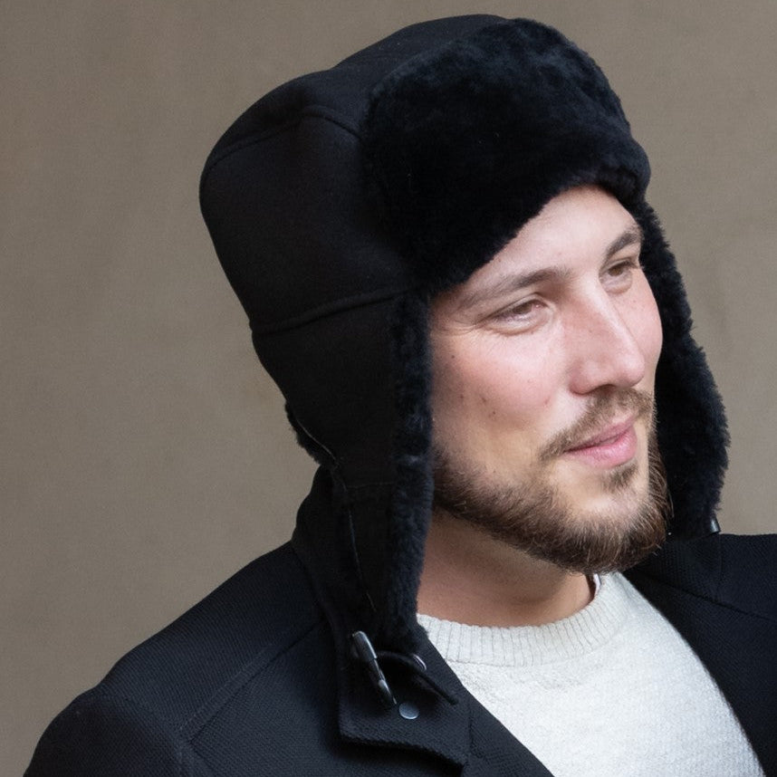 Mütze aus Lammfell schwarz