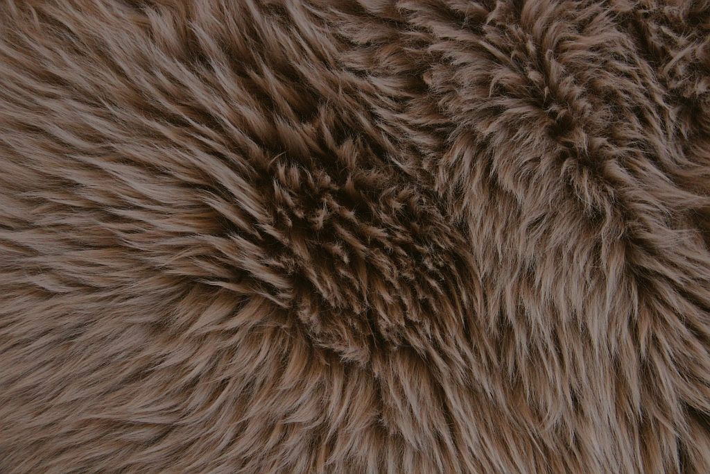 Lammfell Taupe (grau braun)