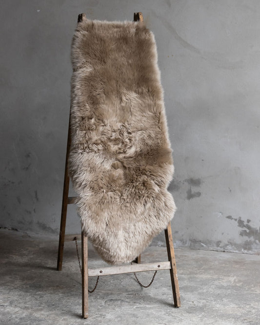 1,5er Lammfell Taupe (grau braun)