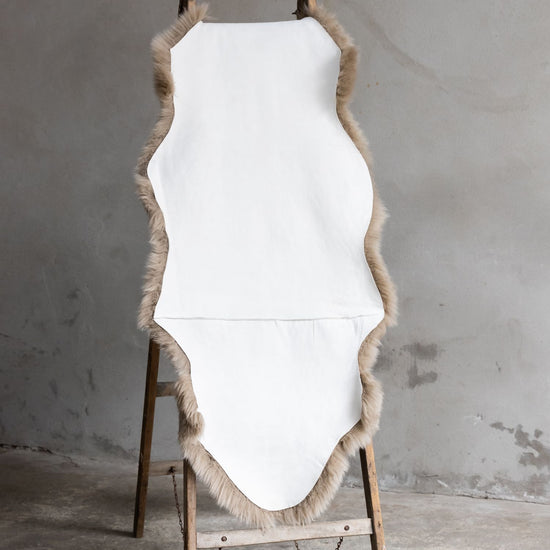 1,5er Lammfell Taupe (grau braun)