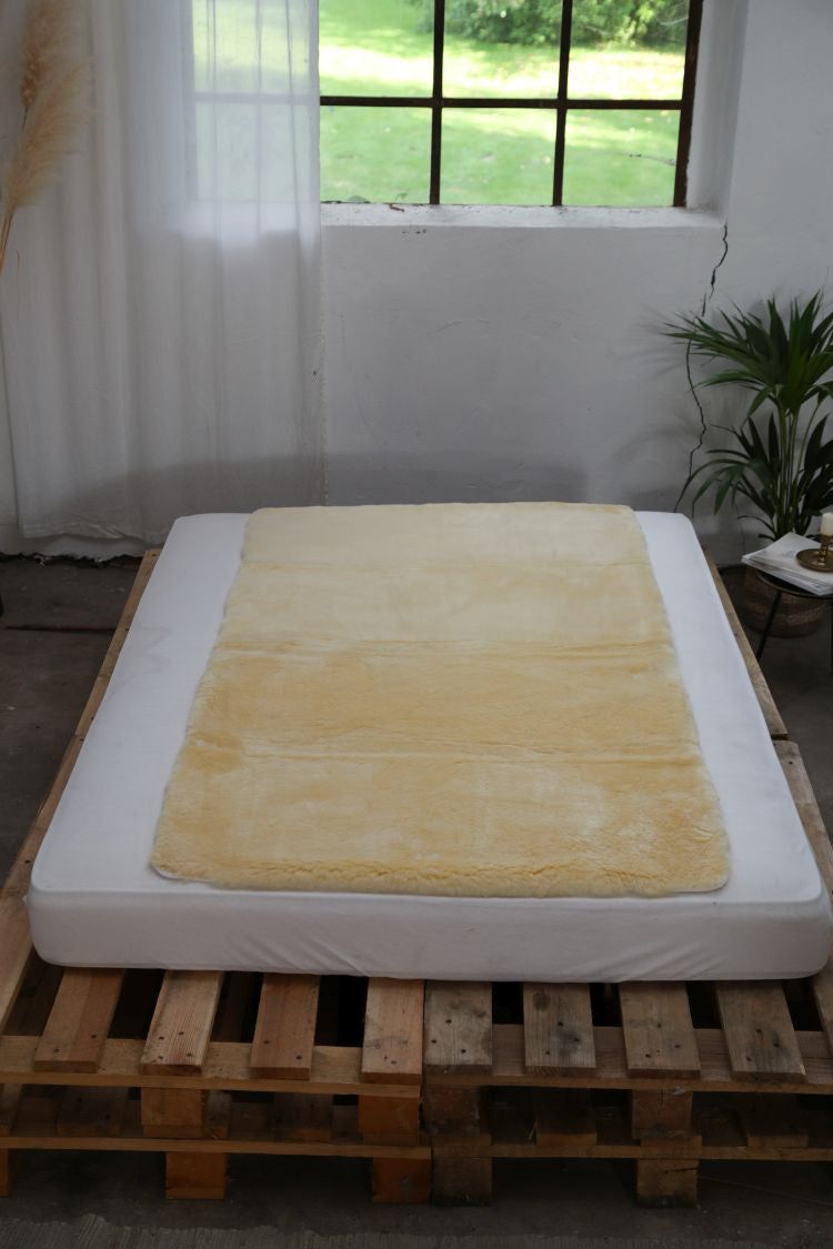 Lammfelldecke 190 x 90 cm Bettauflage Lammfellunterbett