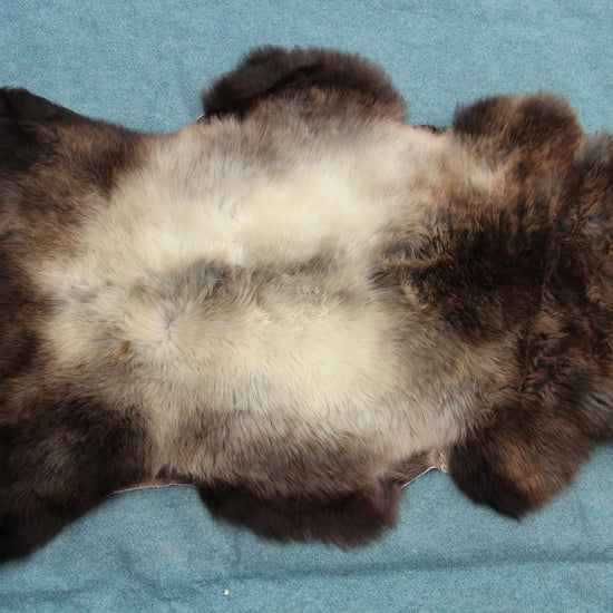 Lammfell Braun mit Silberrücken (Naturfarben)