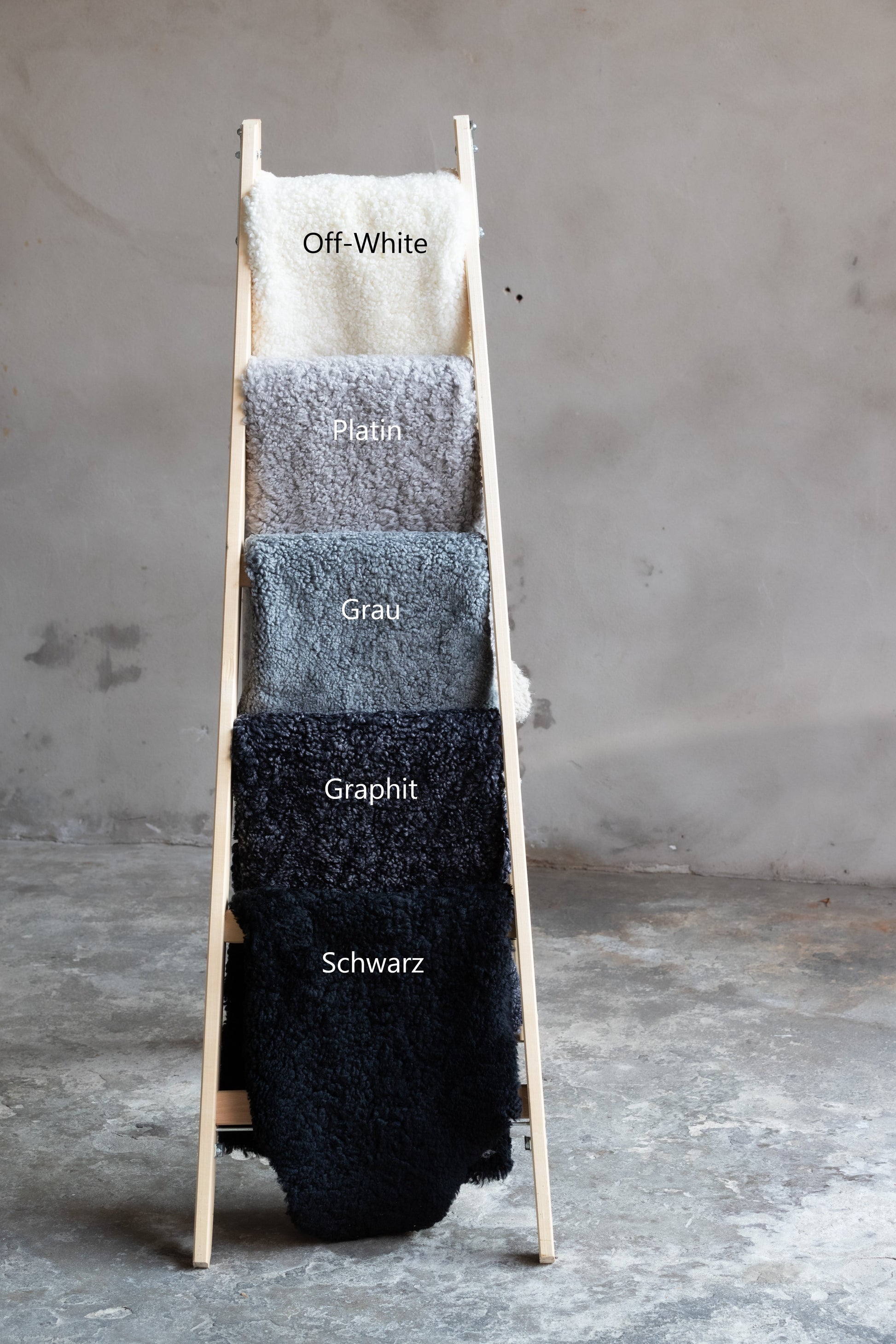 2er Lammfell Curly - Platin - (geschoren gelockt)