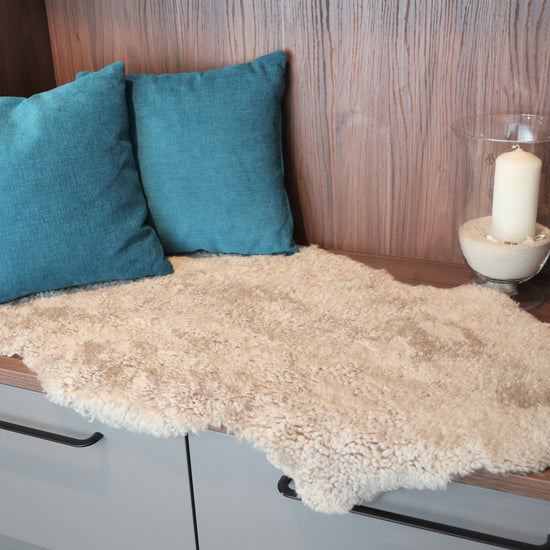 Lammfell Curly - Perl - (geschoren gelockt )