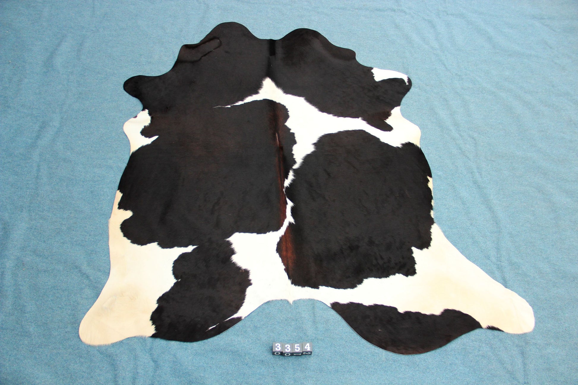 Kuhfell Schwarz Braun Weiß gepunktet (3354)