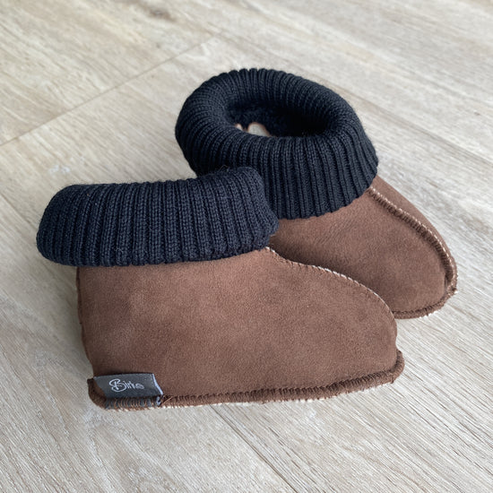 Lammfell Babyschuhe Jave (Braun)