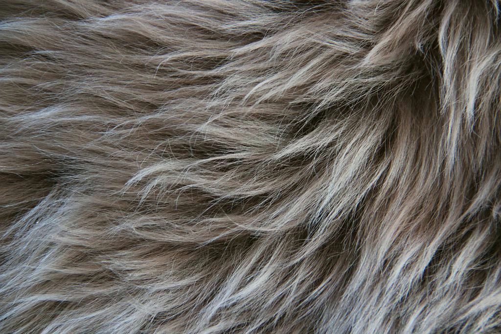 Lammfell Stone (grau, braun)