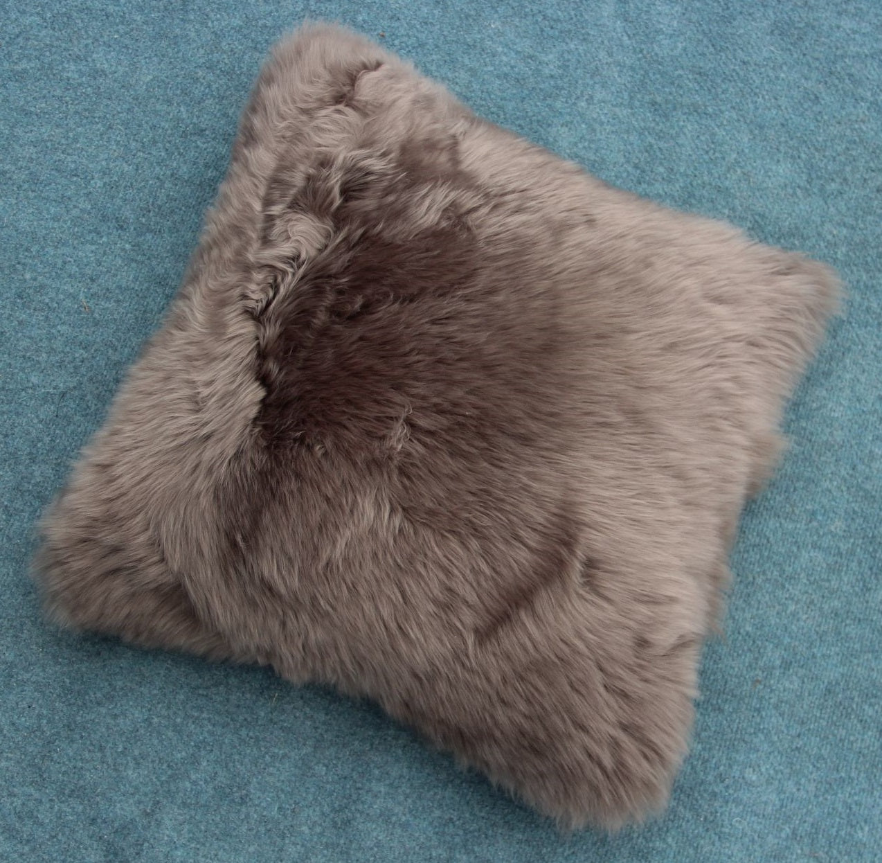 Lammfell Kissen Stone