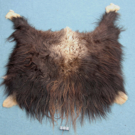 Moschusochsenfell (106) 160x175 cm