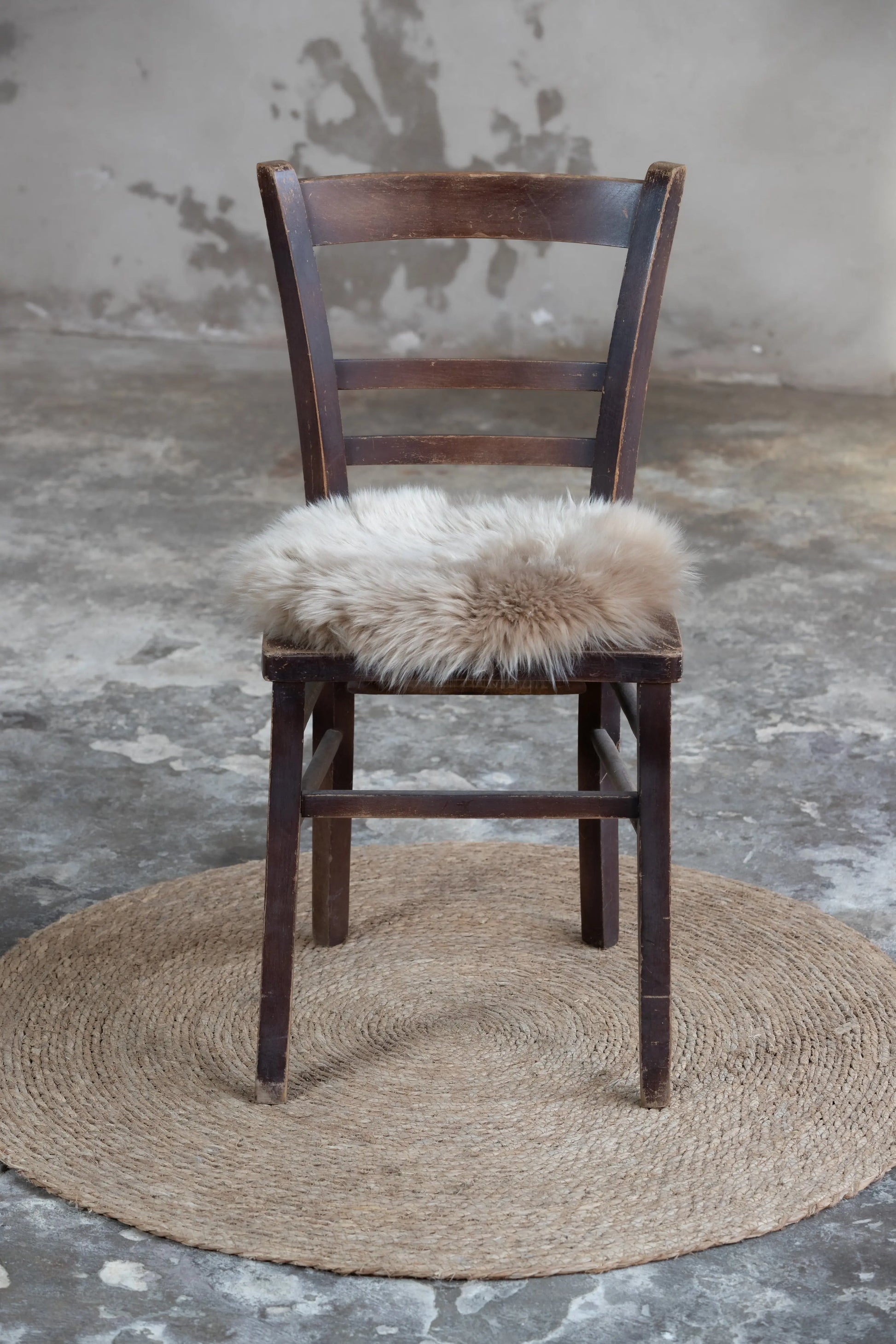 Lammfell Sitzauflage Rund Taupe (braun)