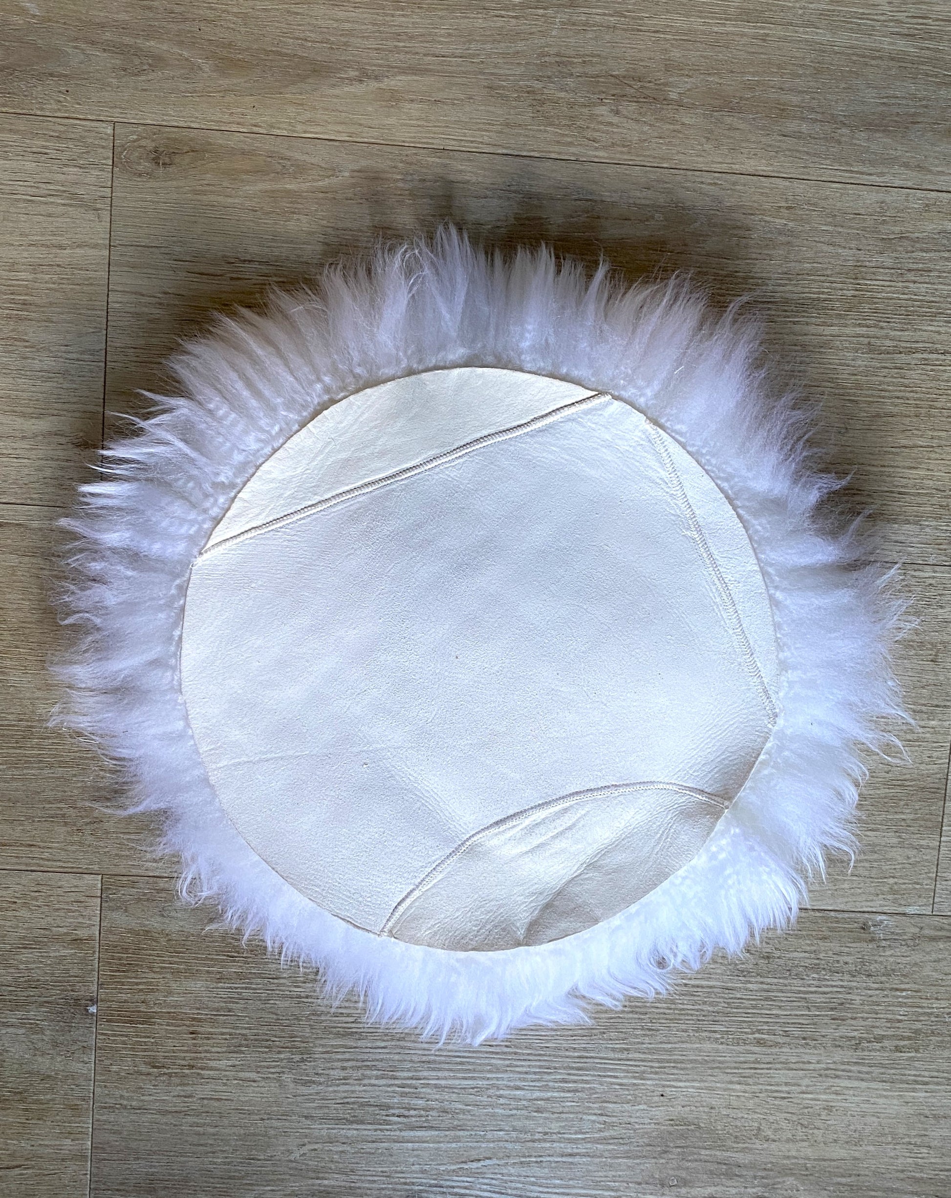 Lammfell Sitzauflage Rund Weiß