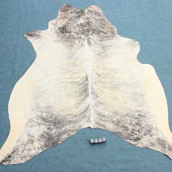 Kuhfell Grau Weiß Beige getigert (3432)