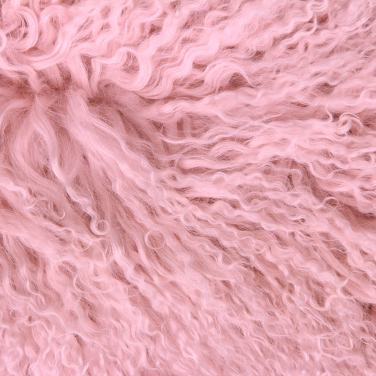 Tibet Schaffell wie Gotland pink gefärbt