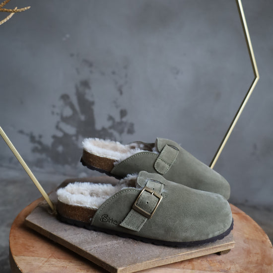 Lammfell Hausschuh - Glen- Olive