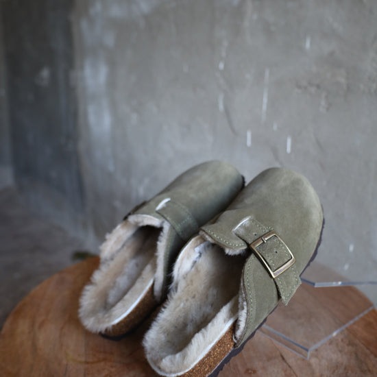 Lammfell Hausschuh - Glen- Olive