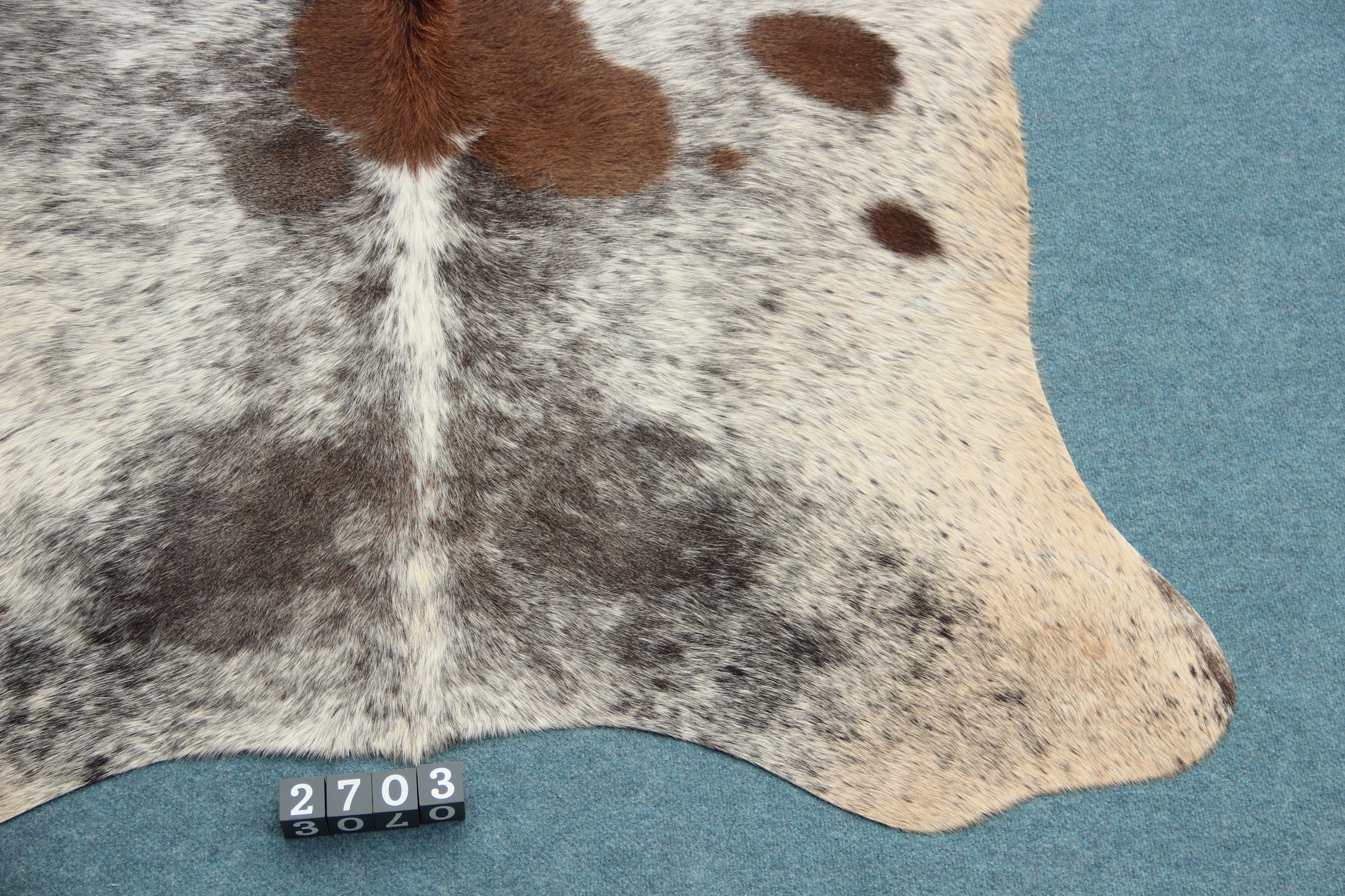 Kuhfell Grau Braun Schwarz Weiß (2703) 2-3 qm